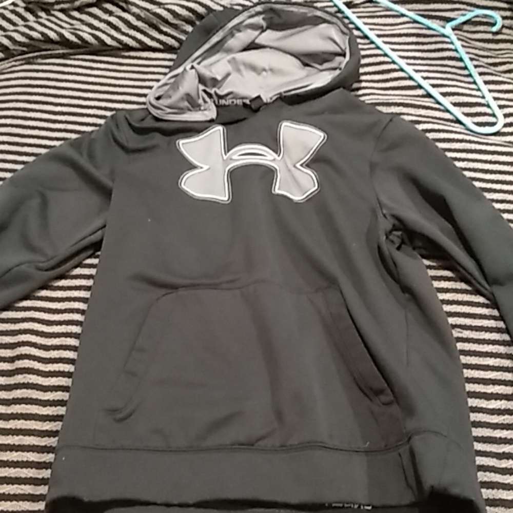 UNDER ARMOUR HOODIE